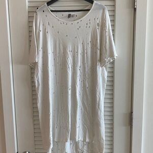 H&M White Distressed Short Sleeve Tee